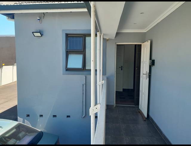 683M² OFFICE FOR SALE IN WINDERMERE